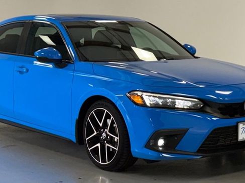 Used 2023 Honda Civic Sport Touring image 6