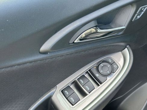 Used 2024 Chevrolet Malibu LT image 19