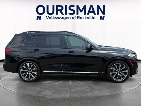 Used 2022 BMW X7 xDrive40i w/ M Sport Package AWD/4WD image 7