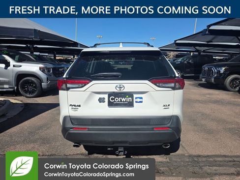 Used 2019 Toyota RAV4 XLE Premium image 7