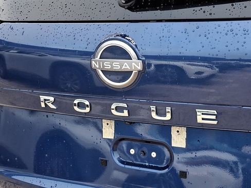 Certified 2022 Nissan Rogue SV AWD/4WD image 29