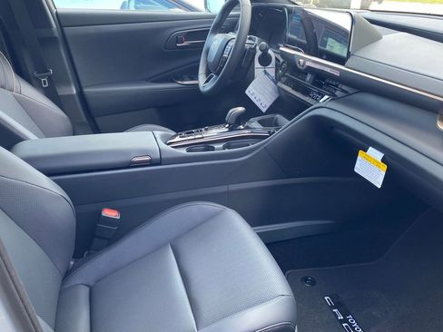 New 2025 Toyota Crown Signia image 16