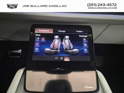 New 2026 Cadillac Vistiq Luxury w/ LPO, Floor Liner Package image 37