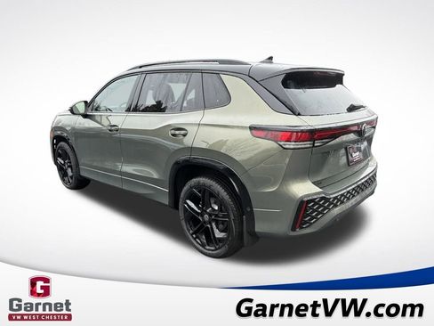 New 2026 Volkswagen Tiguan SE R-Line image 3