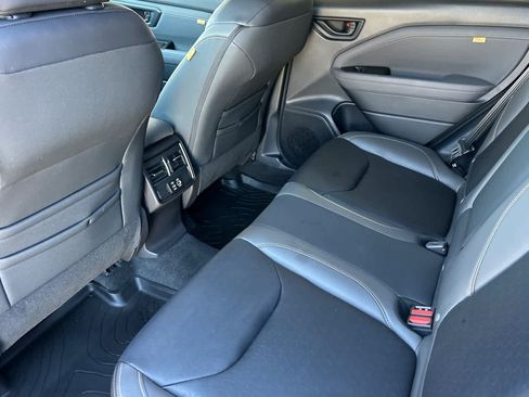 Used 2026 Subaru Forester Wilderness AWD/4WD image 11