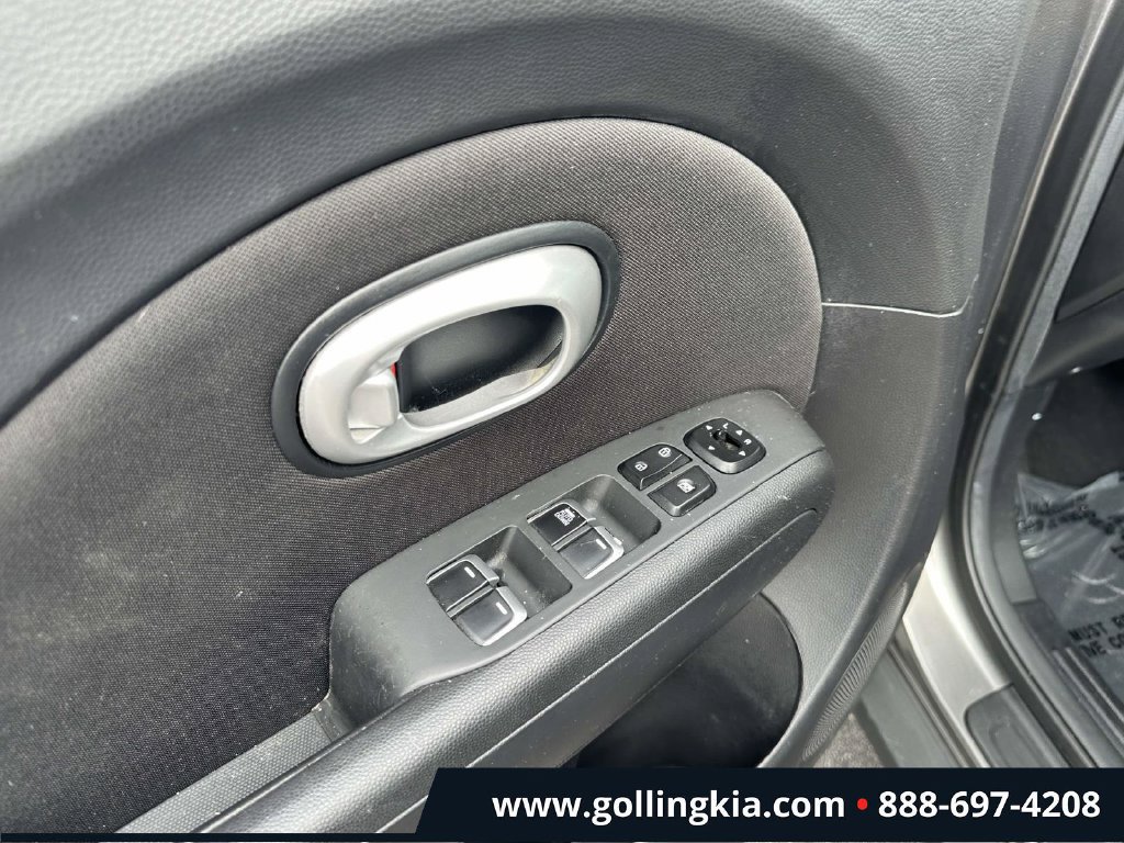 Used 2017 Kia Soul FWD image 13