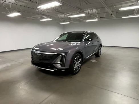 New 2026 Cadillac Lyriq Premium Luxury image 40