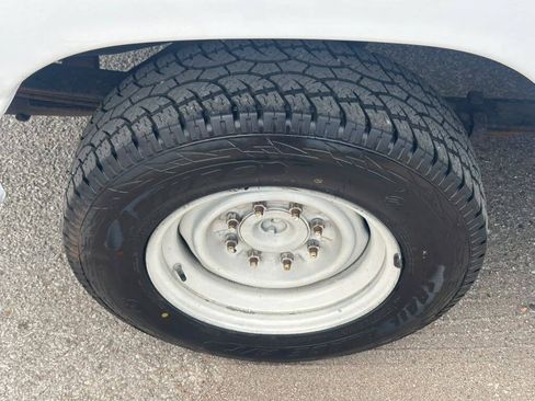 Used 2014 Ford E-250 and Econoline 250 w/ Power Group RWD image 24