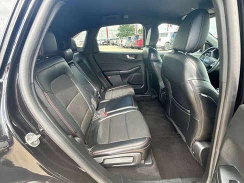 Used 2025 Ford Escape ST-Line Select AWD/4WD image 28