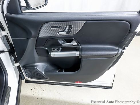 Used 2023 Mercedes-Benz GLB 250 GLB 250 image 28