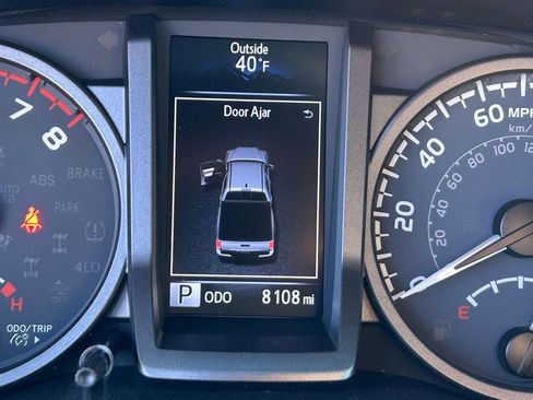 Used 2023 Toyota Tacoma TRD Sport image 16