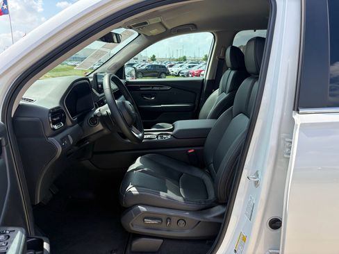 Certified 2025 Honda Pilot EX-L image 10