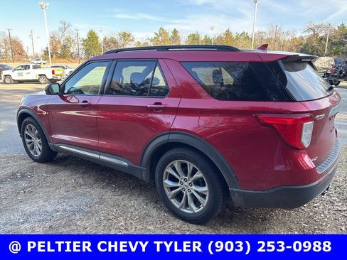 Used 2020 Ford Explorer XLT w/ Equipment Group 202A image 5