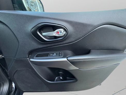 Used 2022 Jeep Cherokee Limited w/ Elite Package image 22