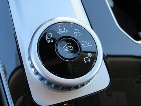 New 2026 Mitsubishi Outlander SE image 20