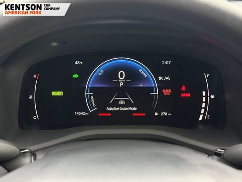 Used 2025 Toyota Camry LE image 18