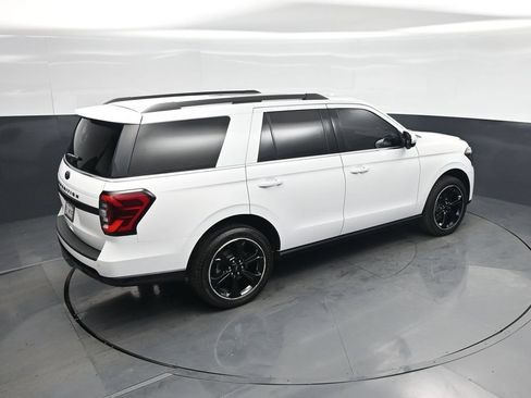 Used 2023 Ford Expedition Limited AWD/4WD image 38