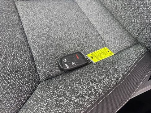 Used 2024 RAM ProMaster 2500 image 37