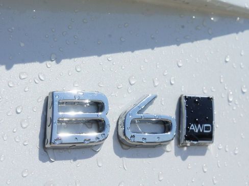 New 2026 Volvo XC90 B6 Plus w/ Protection Package Premier image 10