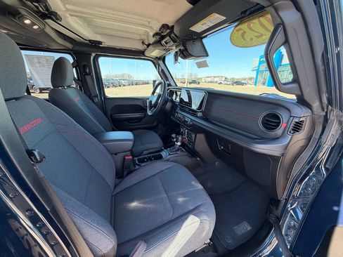 Used 2025 Jeep Wrangler Unlimited Rubicon AWD/4WD image 22