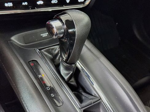 Used 2022 Honda HR-V EX image 16