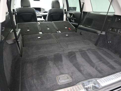 Used 2024 Mercedes-Benz GLS 450 4MATIC image 10