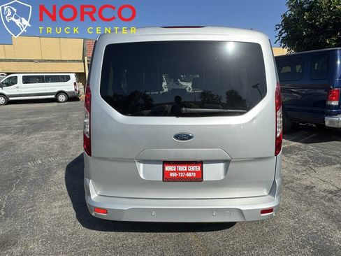 Used 2018 Ford Transit Connect XLT image 11