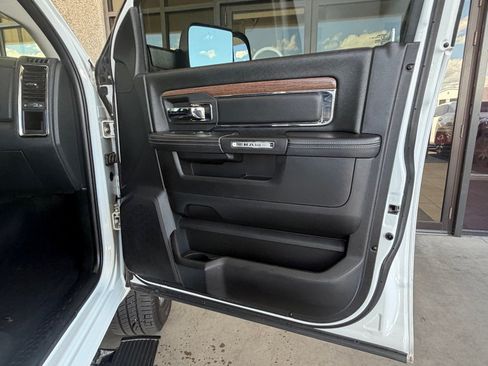 Used 2018 RAM 2500 Laramie w/ Sport Appearance Group AWD/4WD image 39