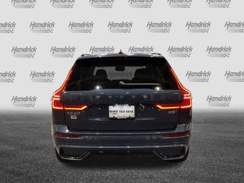 Used 2025 Volvo XC60 B5 Plus image 9