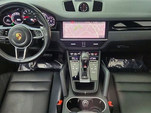 Used 2021 Porsche Cayenne Base image 35