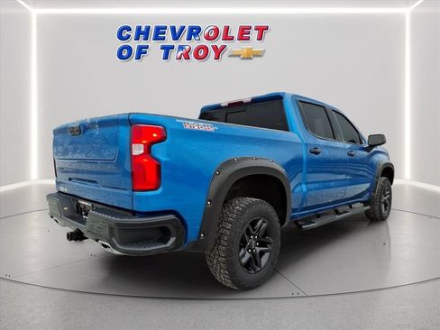 Used 2024 Chevrolet Silverado 1500 LT Trail Boss w/ Convenience Package II AWD/4WD image 10