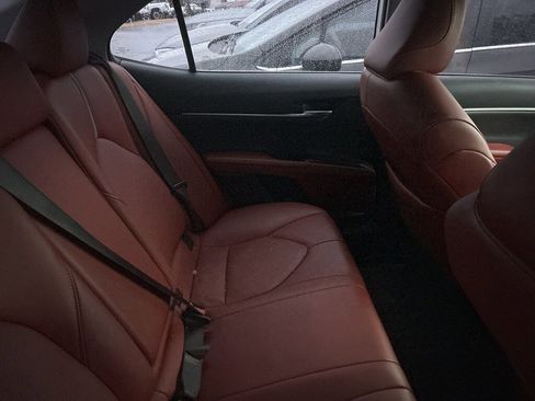 Used 2023 Toyota Camry XSE image 5