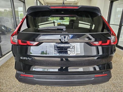 Used 2025 Honda CR-V EX image 3