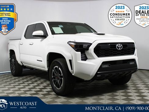 Used 2024 Toyota Tacoma TRD Sport image 1