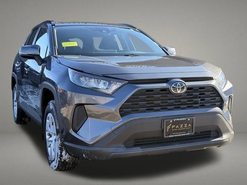 Used 2019 Toyota RAV4 LE w/ Carpet Mat Package image 8