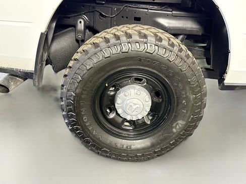 Used 2024 RAM 2500 Tradesman w/ Bed Utility Group image 33