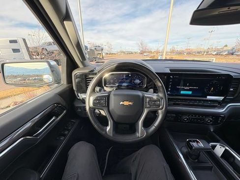 Used 2022 Chevrolet Silverado 1500 LTZ w/ LTZ Convenience Package II AWD/4WD image 15