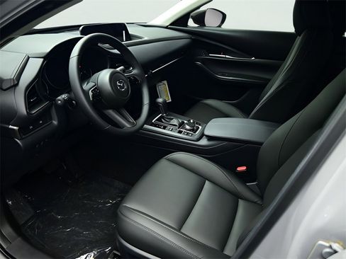 New 2026 MAZDA CX-30 AWD 2.5 S w/ Select Sport Pkg image 2