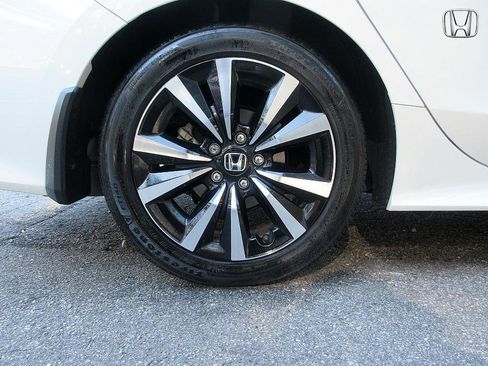 Used 2024 Honda Civic EX image 31