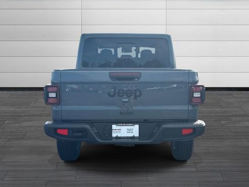 New 2025 Jeep Gladiator Sport AWD/4WD image 5