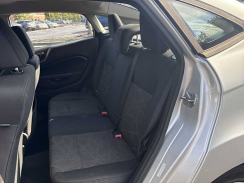 Used 2013 Ford Fiesta SE FWD image 15
