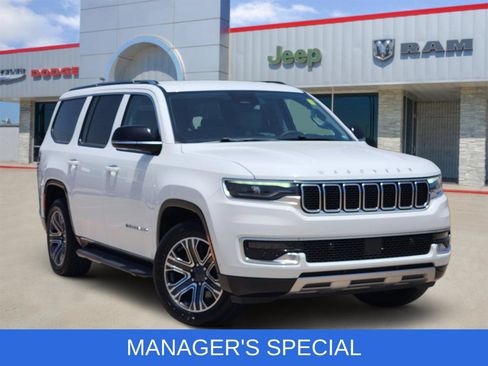 Used 2024 Jeep Wagoneer Series II w/ Flexible Seating Group AWD/4WD image 1