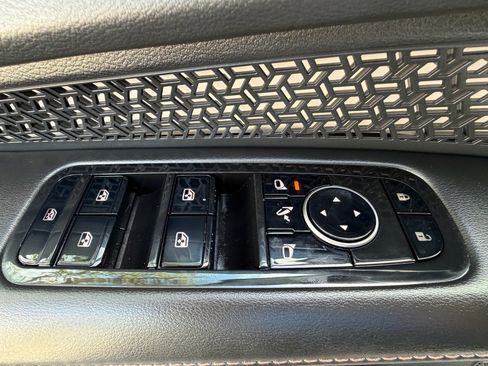 Certified 2023 Nissan Ariya AWD image 24
