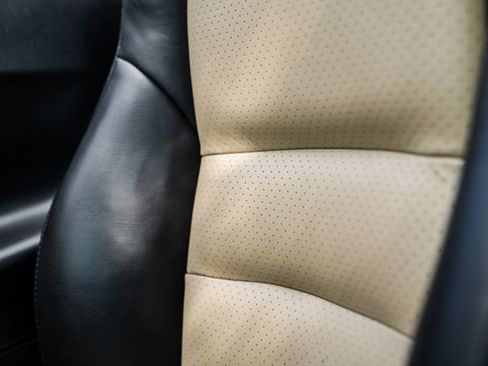 Used 1998 Chevrolet Corvette Convertible w/ Memory Pkg image 18