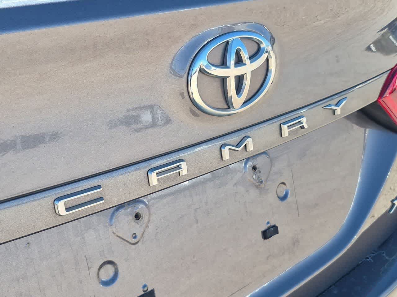 Used 2018 Toyota Camry XLE w/ Driver Assist Package FWD image 4