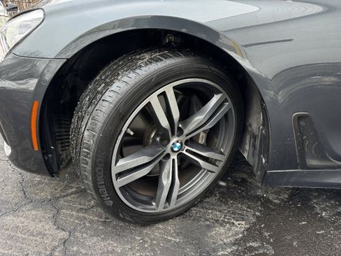 Used 2016 BMW 750i 750i w/ M Sport Package image 38