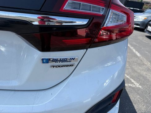 Used 2018 Honda Clarity Touring image 9