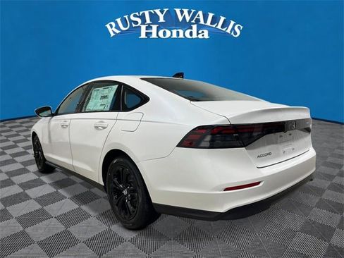 New 2025 Honda Accord SE image 5