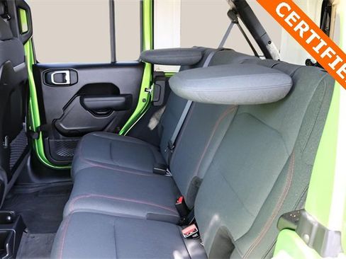 Used 2025 Jeep Wrangler Unlimited Rubicon image 15