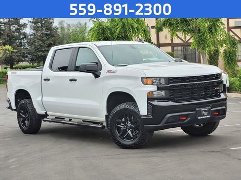 Used 2020 Chevrolet Silverado 1500 Custom Trail Boss w/ Custom Convenience Package AWD/4WD image 2